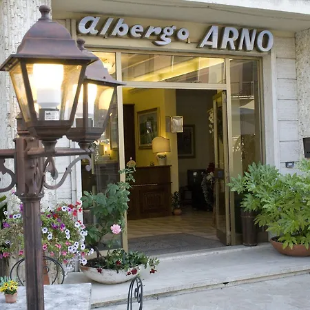 Arno מלון 3*
